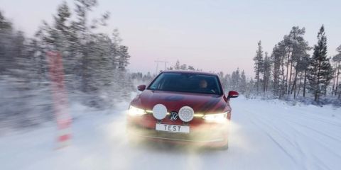 Test zimskih pnevmatik: Katastrofa (pre)poceni pnevmatik